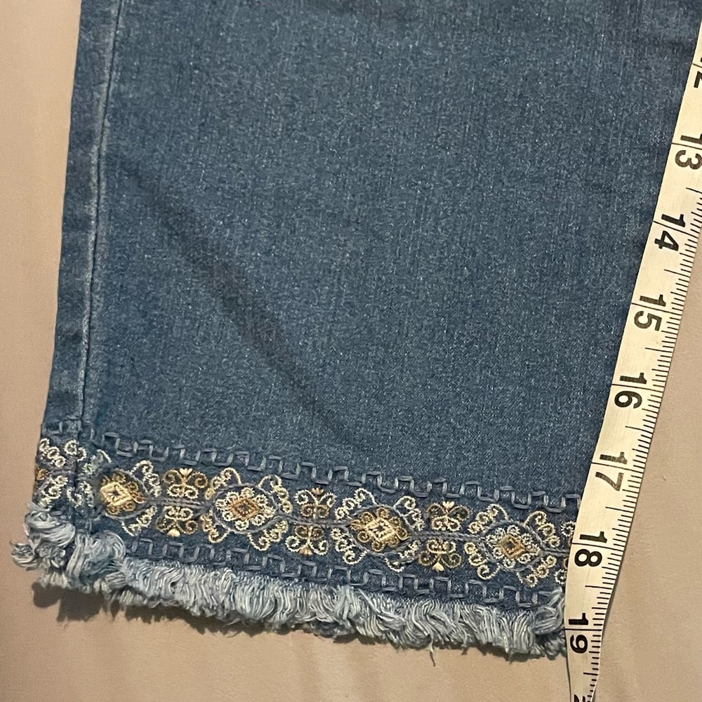 Ruby Rd petite capris - Picture 5 of 5